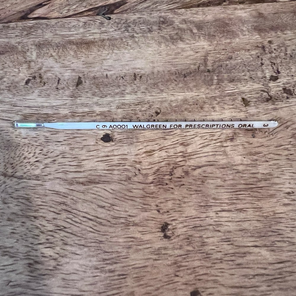 C 9  A0001 Walgreens Temperature Taker & Case