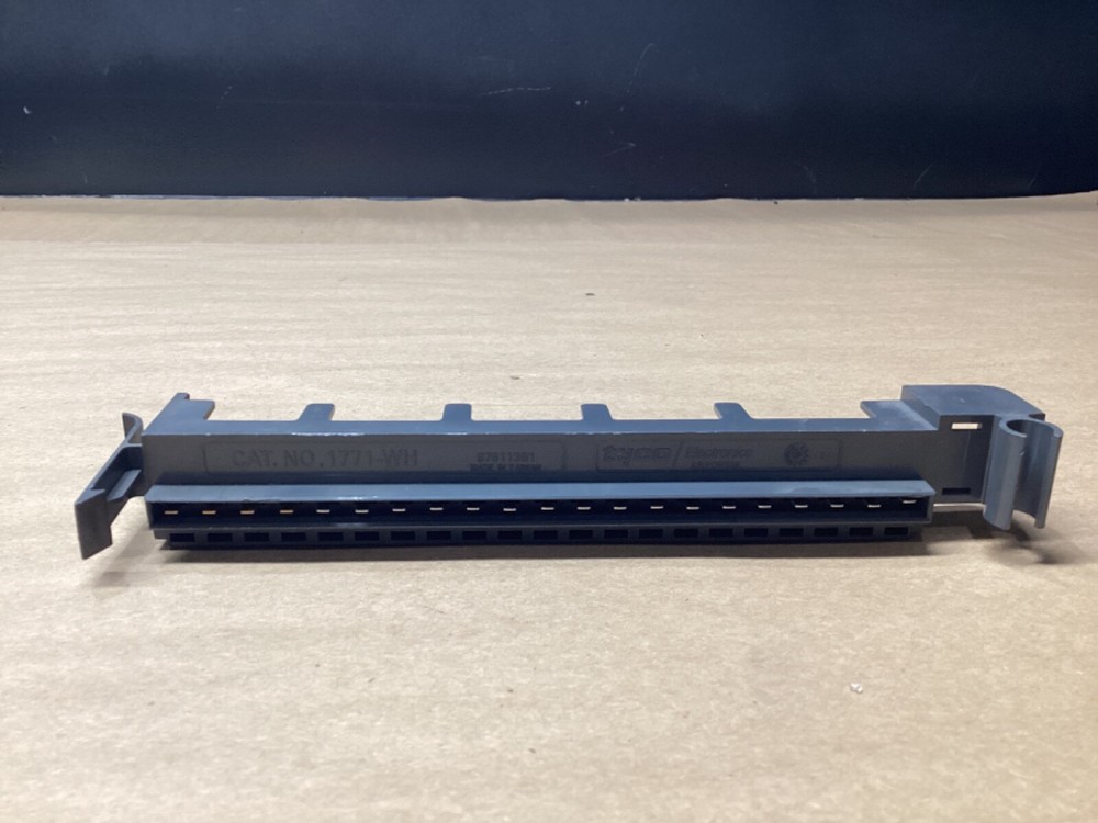 Tyco 1771-WH Wiring Terminal #114M72