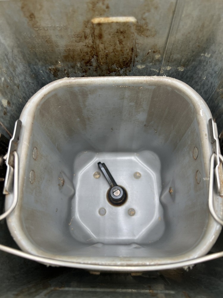 Zojirushi Bread Maker BBCC-N15 WORKING