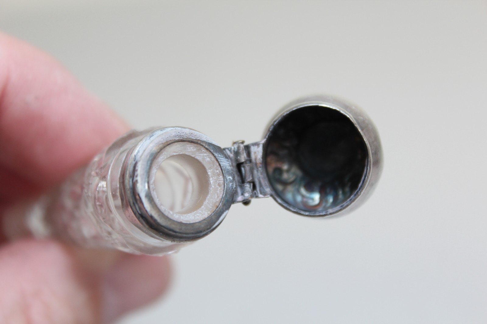 Victorian Sterling Silver Cut Crystal Laydown Perfume Vial Amethyst Gen Hinged