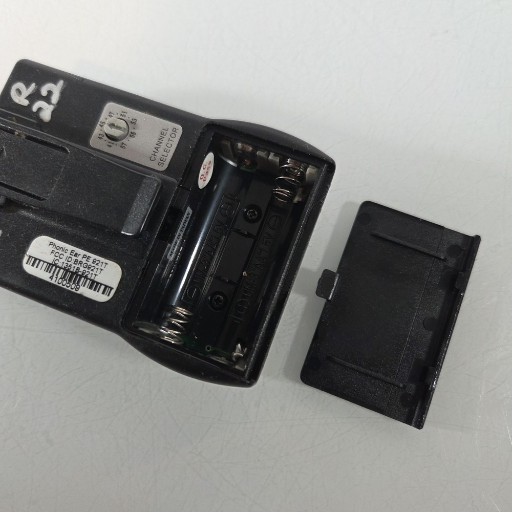 LOT OF 4 Bodyworn Transmitter 921T Radium 216MHz by Phonic Ear UNTESTED TURNS ON