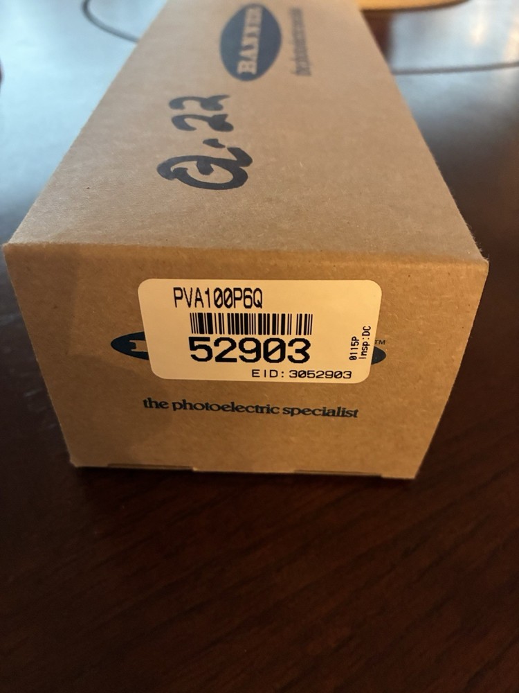 BANNER ENGINEERING CAT # PVA 1 00 P6 RQ COMPACT PART VERIFICATION ARRAY - NEW