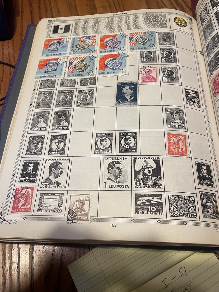 The Premier World Stamp Album 1922 -1 962 Grossman Germany Hitler 875+ Stamps