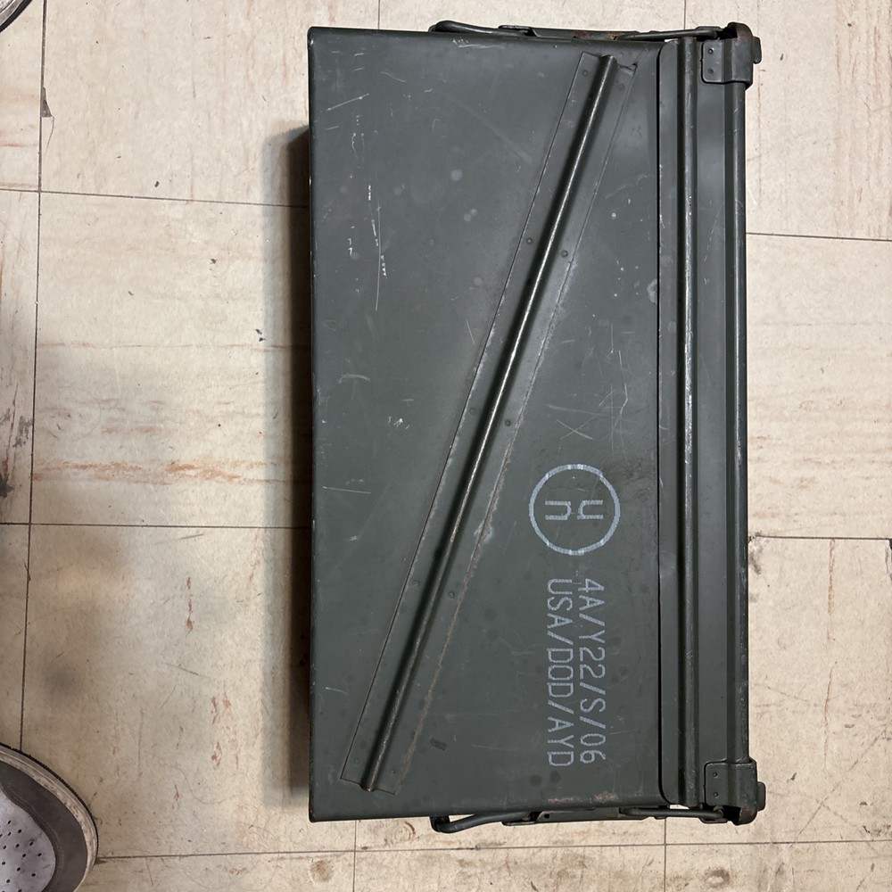 MILITARY 40mm Stackable Ammo Can Green Ammunition Tin Great Condition
