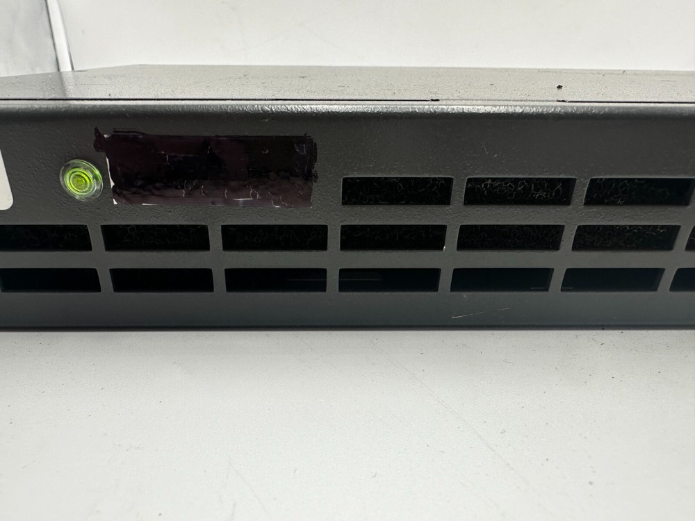 Avitech VCC8008U 4 DVI and 4 SDI Octo Split-Preowned