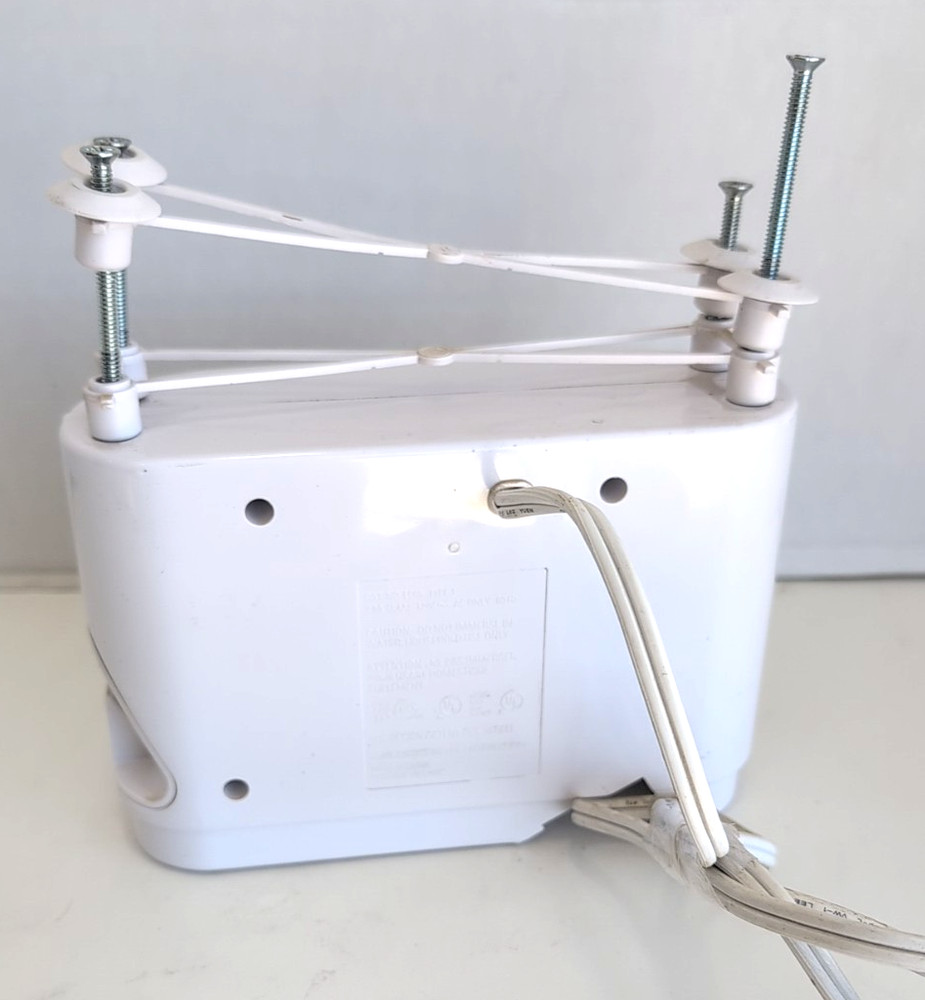 BLACK & DECKER Spacemaker Under Counter Can Opener White With Mounting Hardware