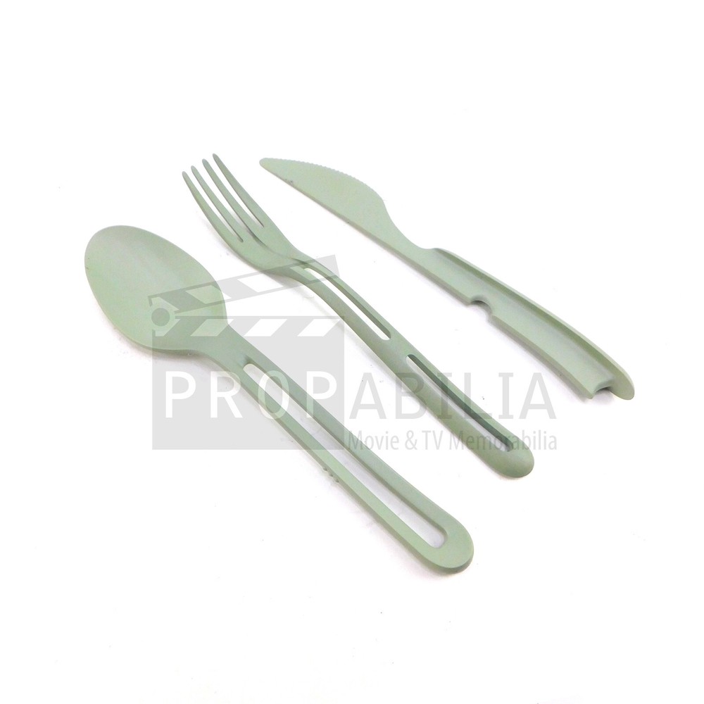 BEACON 23 Flatware Set Original Prop (0302-4746)