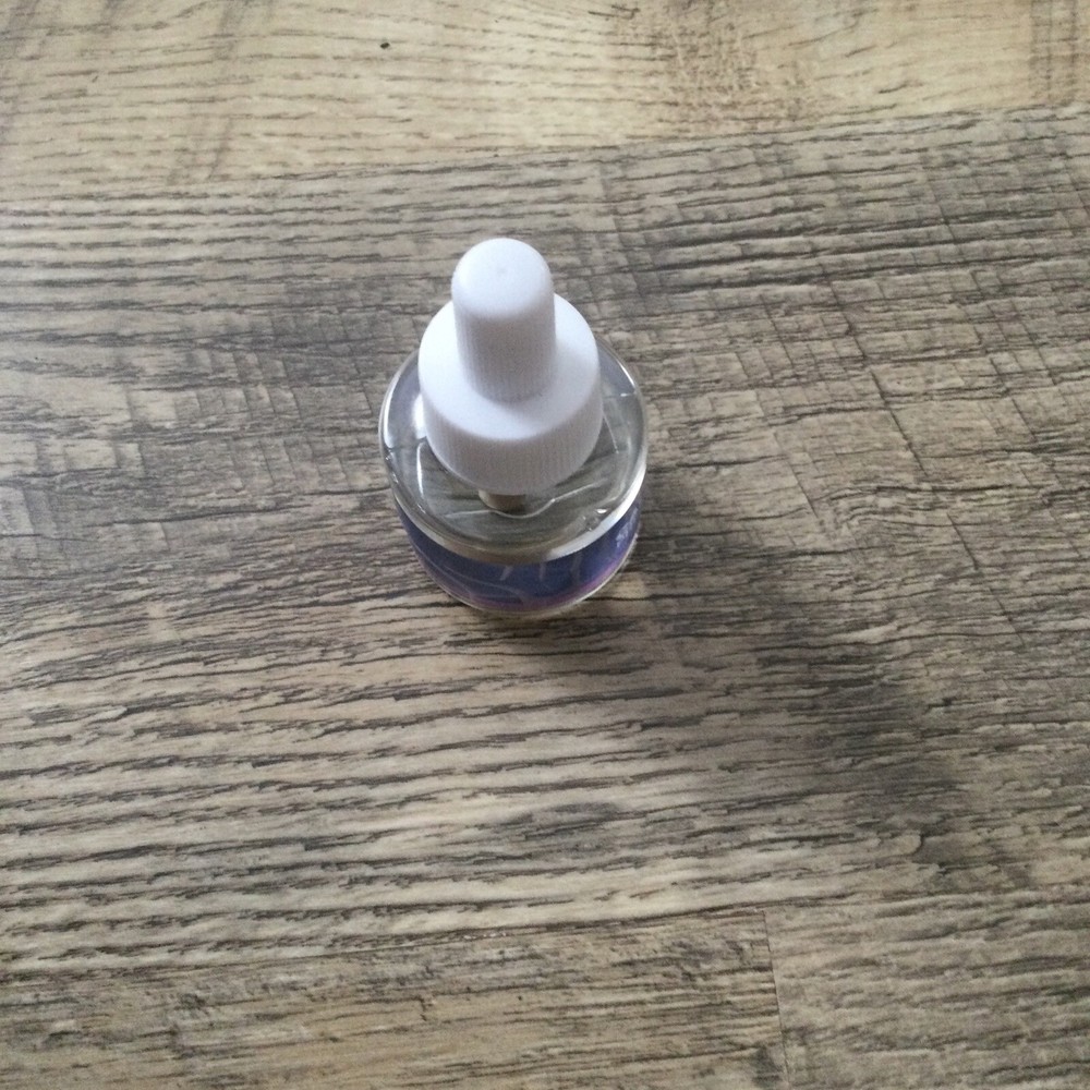 Cat Calming Diffuser, 2 in 1 Cat Calming Starter Kit (Diffuser Head + 2pcs 48ml