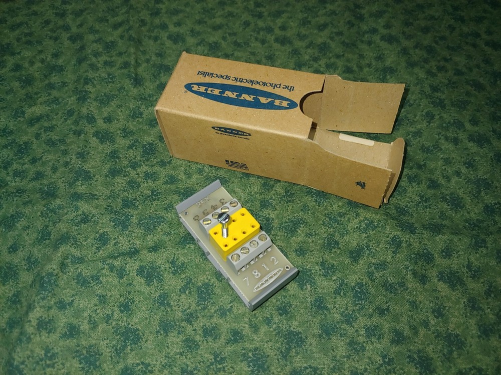 Banner Engineering 19745 - RS8 Micro Amp Relay Socket (43415-D3)