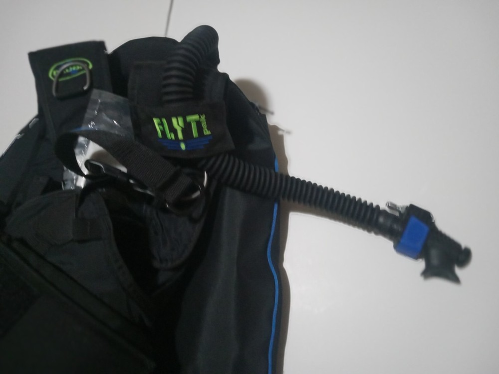 Dacor Flyt pac scuba diving bcd