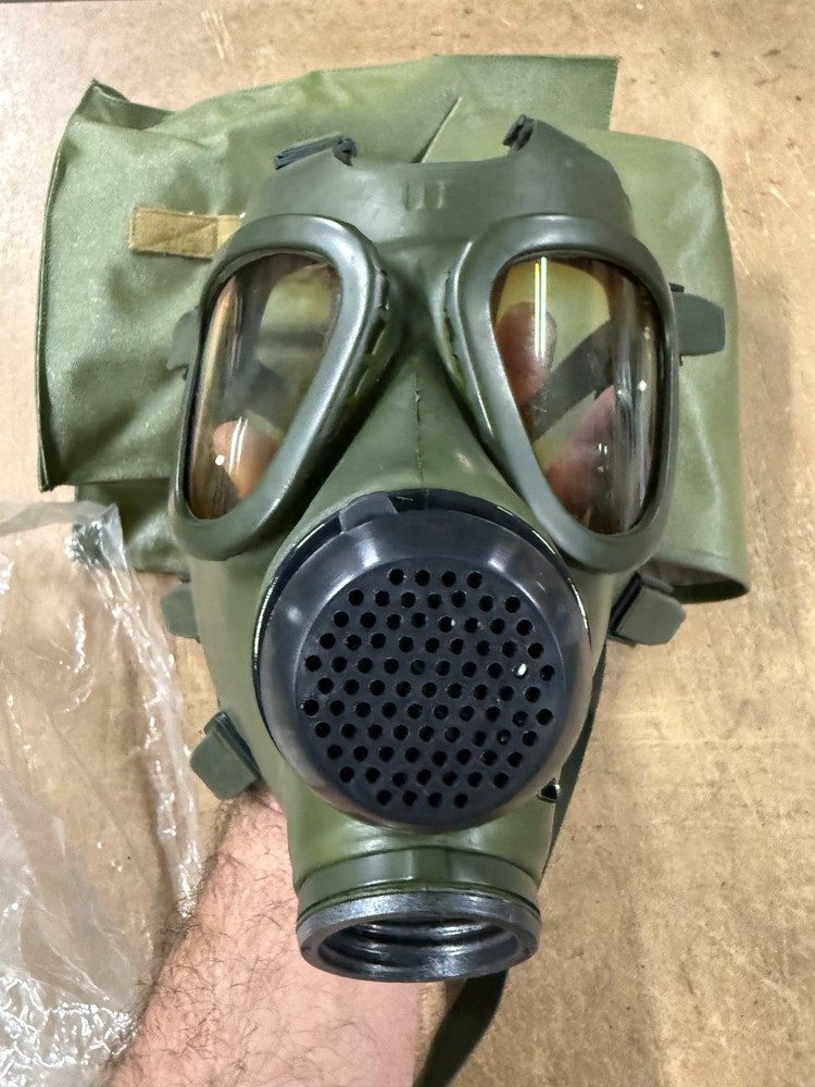 Romanian Gas Mask M74 with filter Size III
