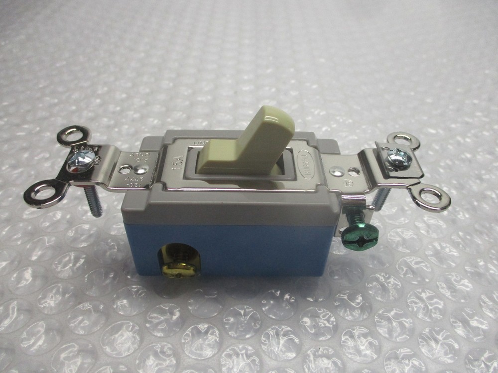 HUBBELL HBL12031 TOGGLE SWITCH NSMP