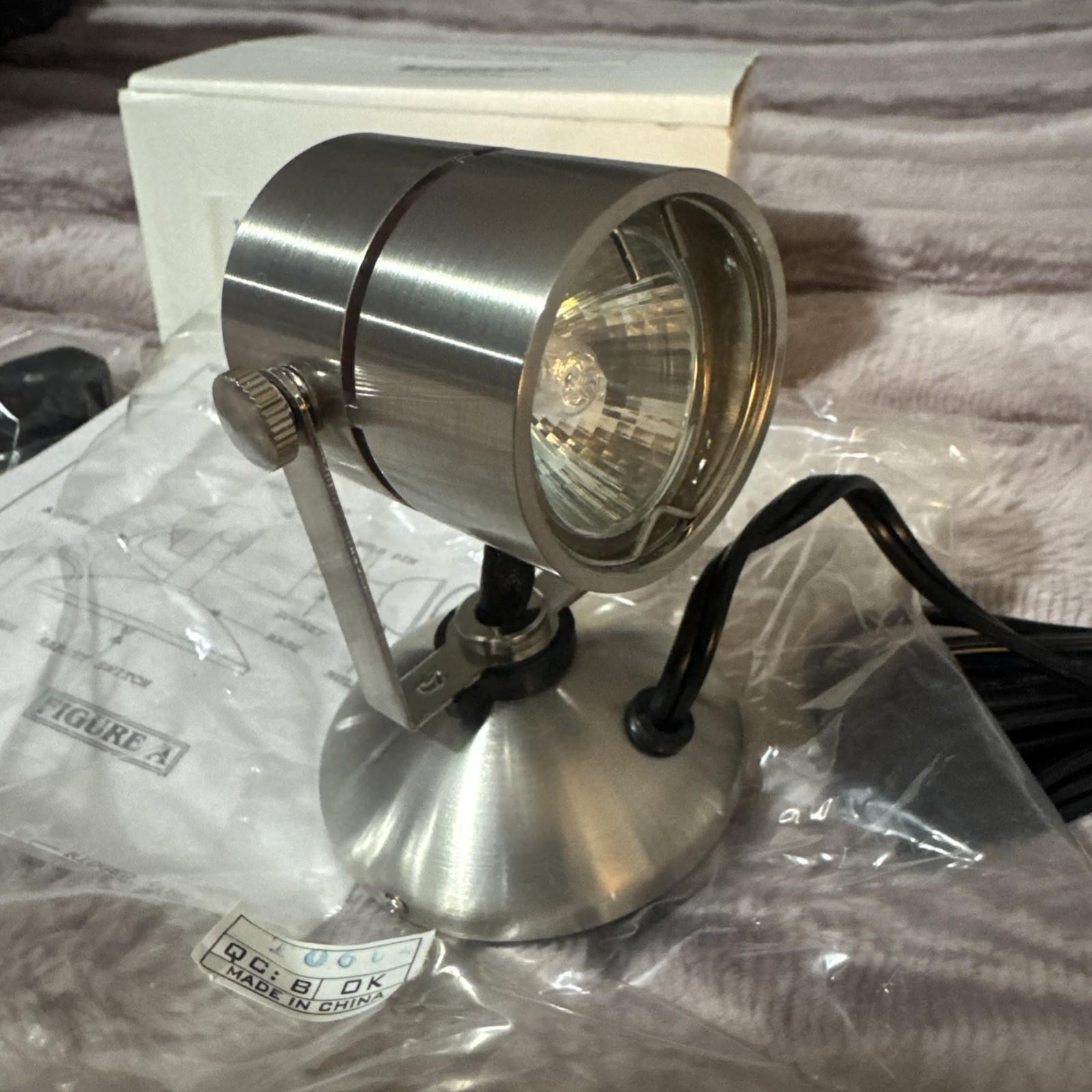 TECH LIGHTING 4" LIL WONDER 700F2 ?? PORTABLE DISPLAY ART EXHIBIT SPOT LIGHT NEW