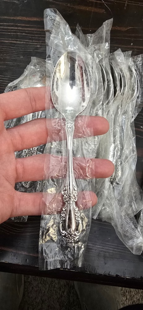 vintage oneida flatware set