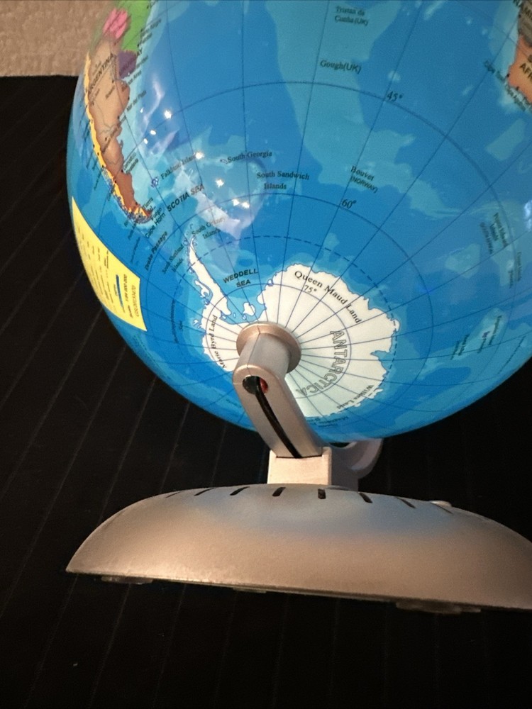 Light Up standing world globe