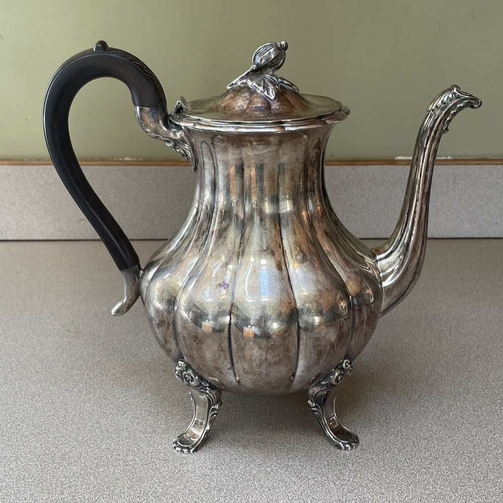 Vintage Silver-Plated Teapot, Oneida Heirloom Melon Pattern 10"