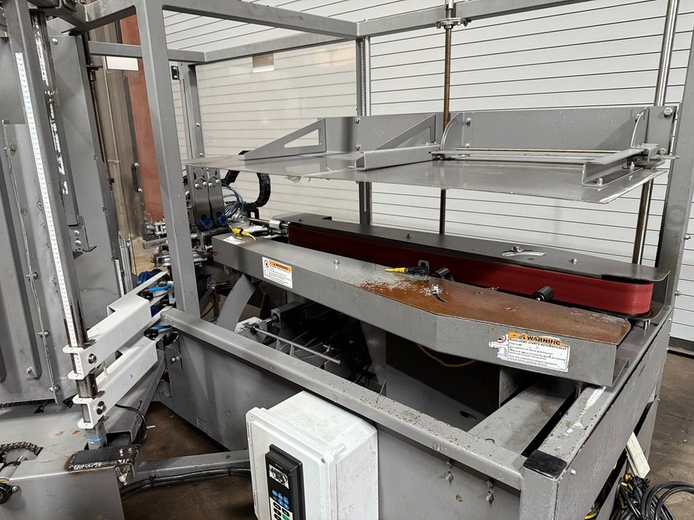 Pearson CE15 Automatic Case Erector with Bottom Taper, Box Former
