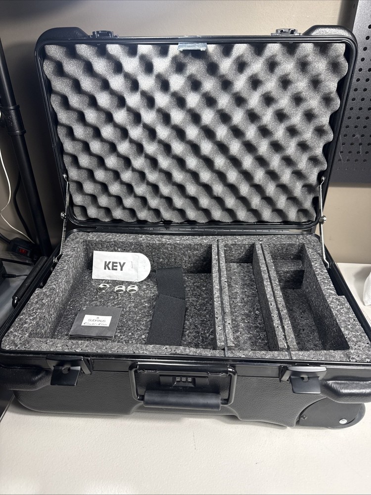 VTG Sudhaus Combo-Code 20” Black Hardshell Rolling Case Keys Combo EXCELLENT EUC