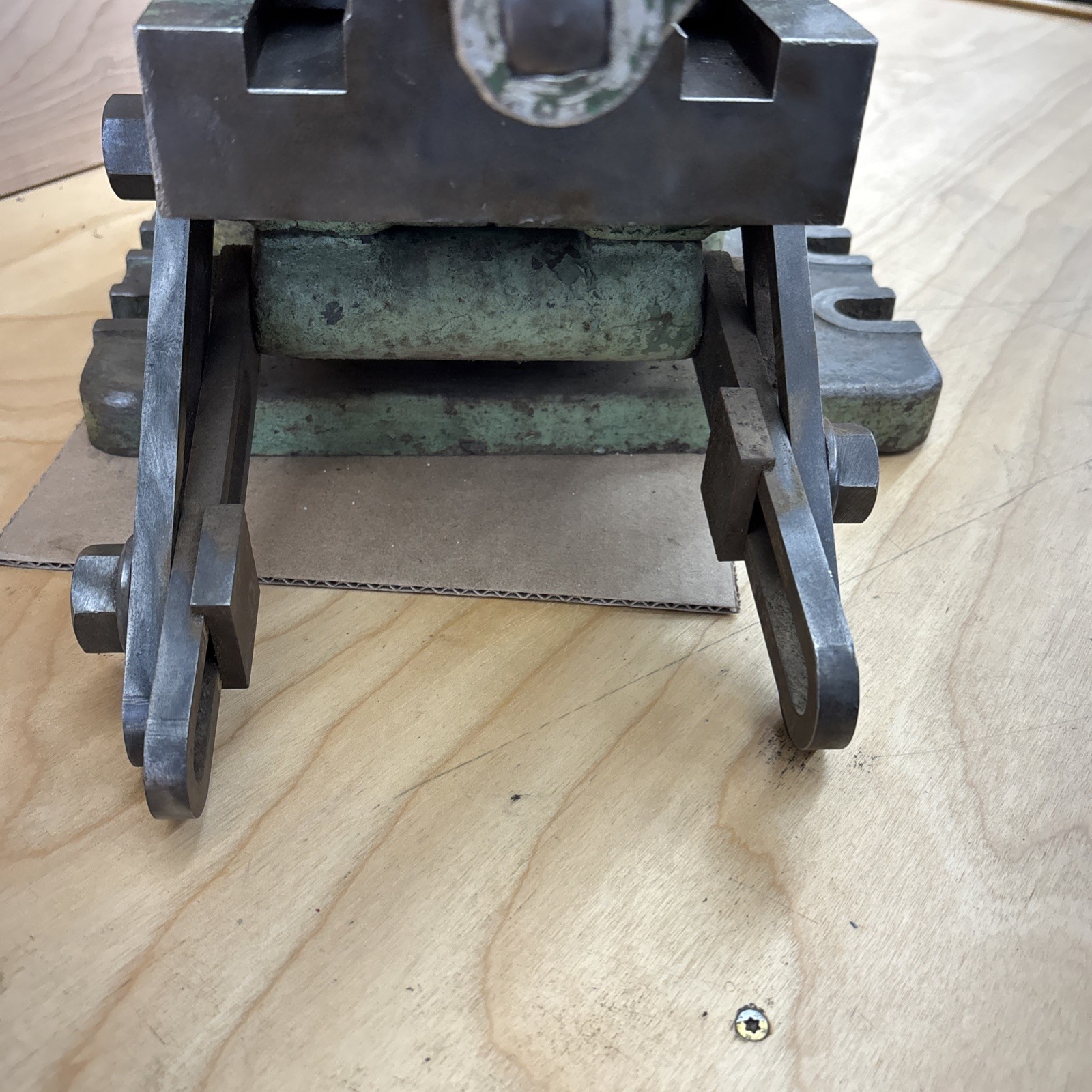 Brown & Sharpe No 3 Universal Tilting Vise 6” Jaw Double Swivel Base