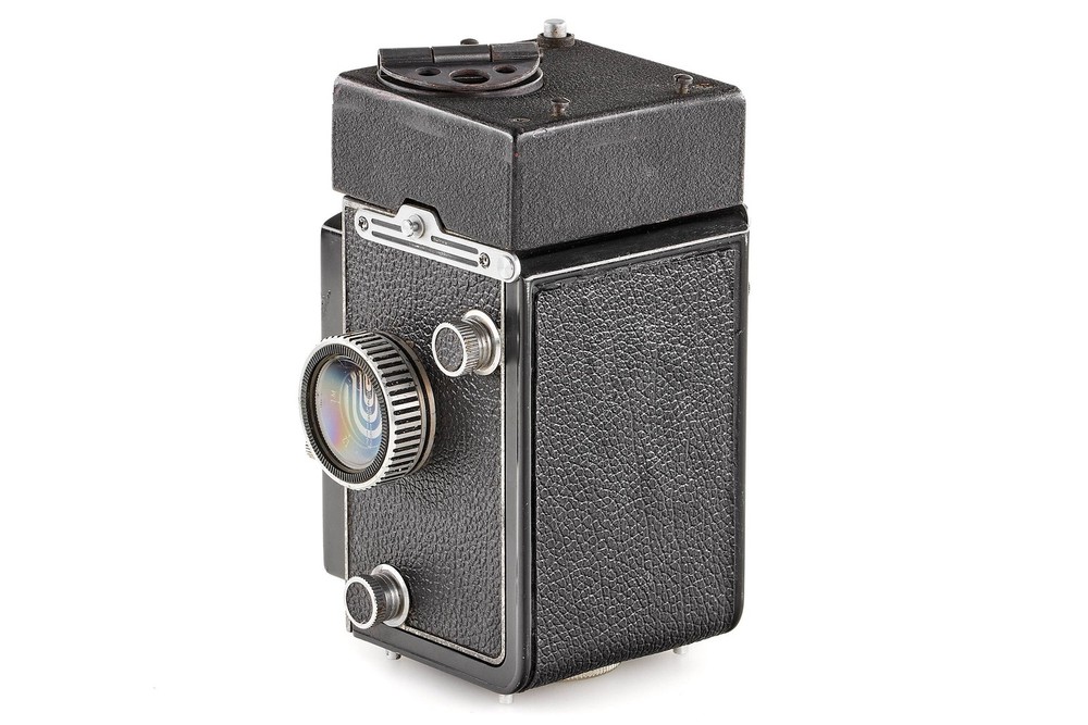 @ Seagull 1501 Chinese Motor Camera c.1960