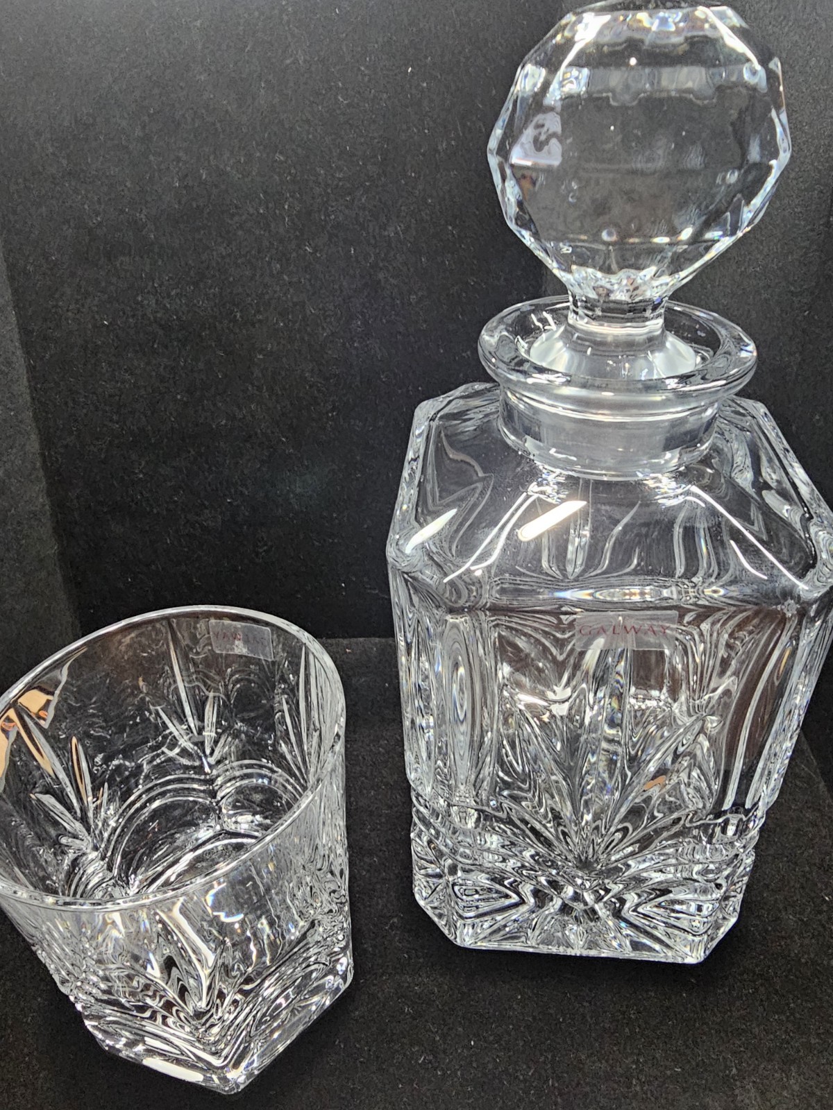 Galway "Kells" Irish Crystal Decanter & 4 Glass Set – New in Original Box