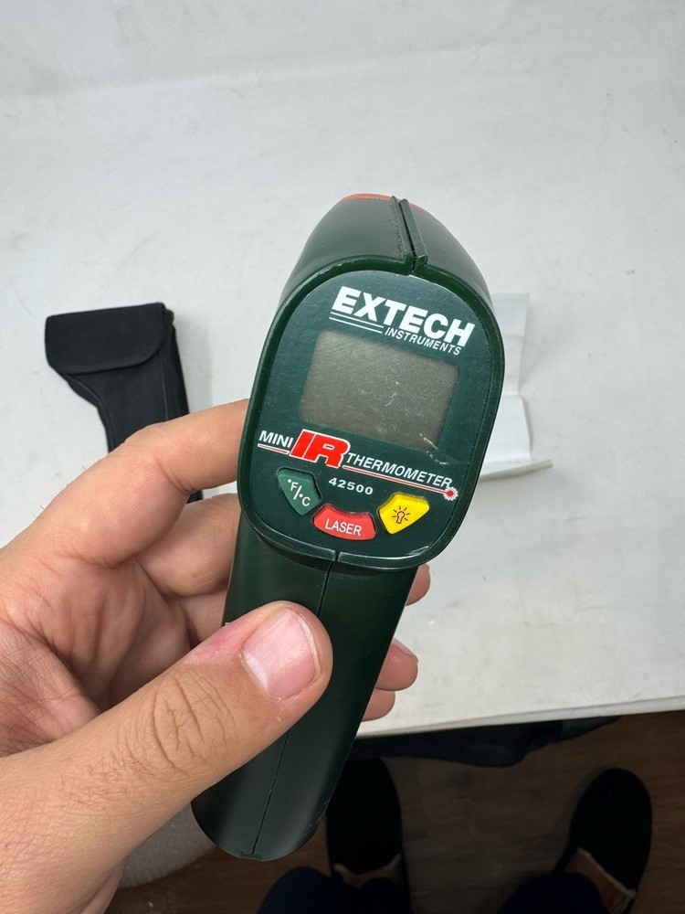 Extech 42500 Mini Laser IR Thermometer + Case + Manual (no Battery)