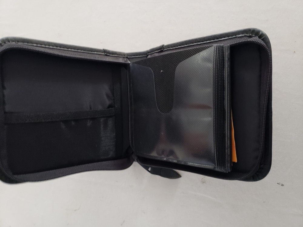 Case Logic Hard Cover 24 CD DVD Zip Storage Case