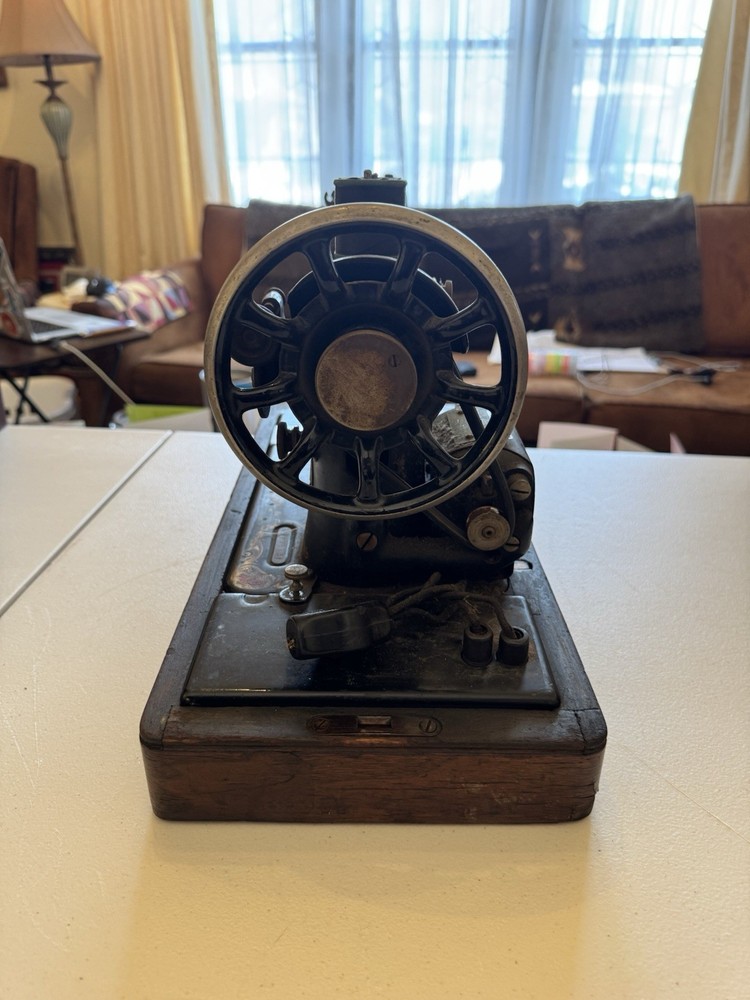 Singer Model 99K 1956 & Singer 128 1922