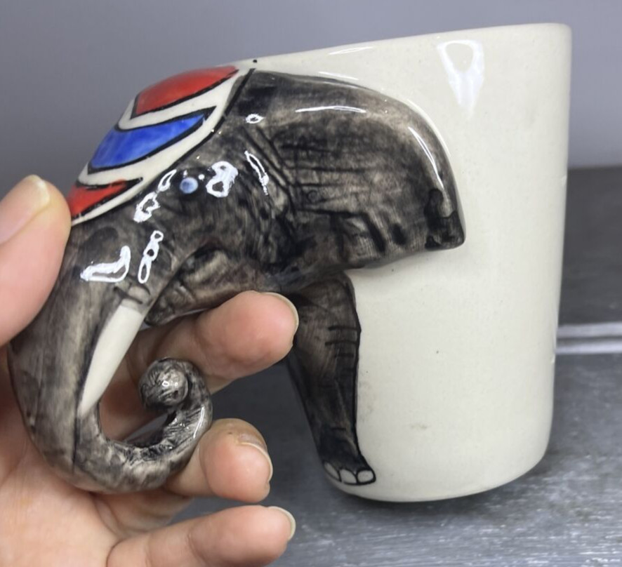 Thailand Hand Painted Ceramic Elephant Mug Collectable Drinkware