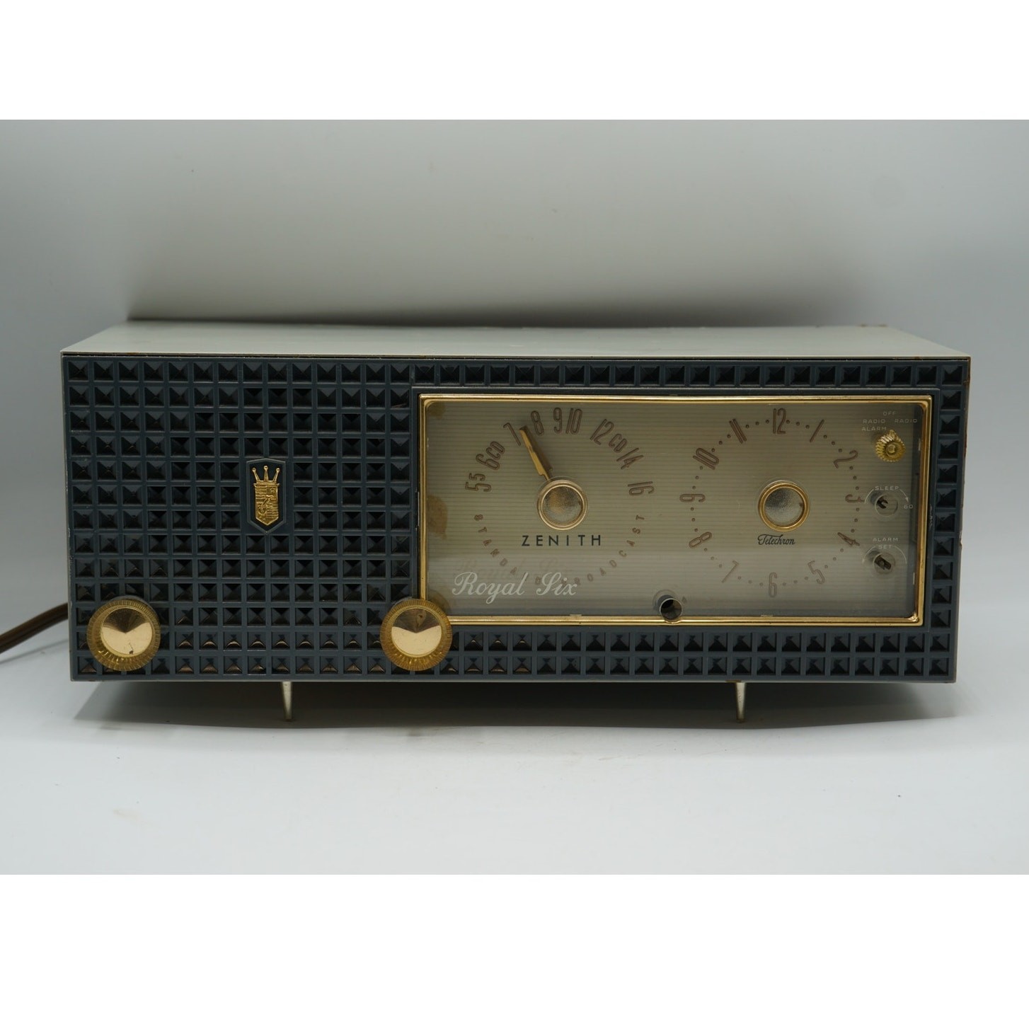 Vintage Zenith Tube AM Clock Radio Telechron Alarm S-24554