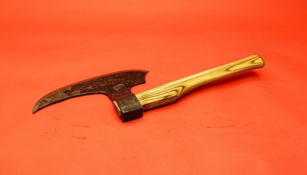 3,34 lbs goosewing bearded broad hatchet