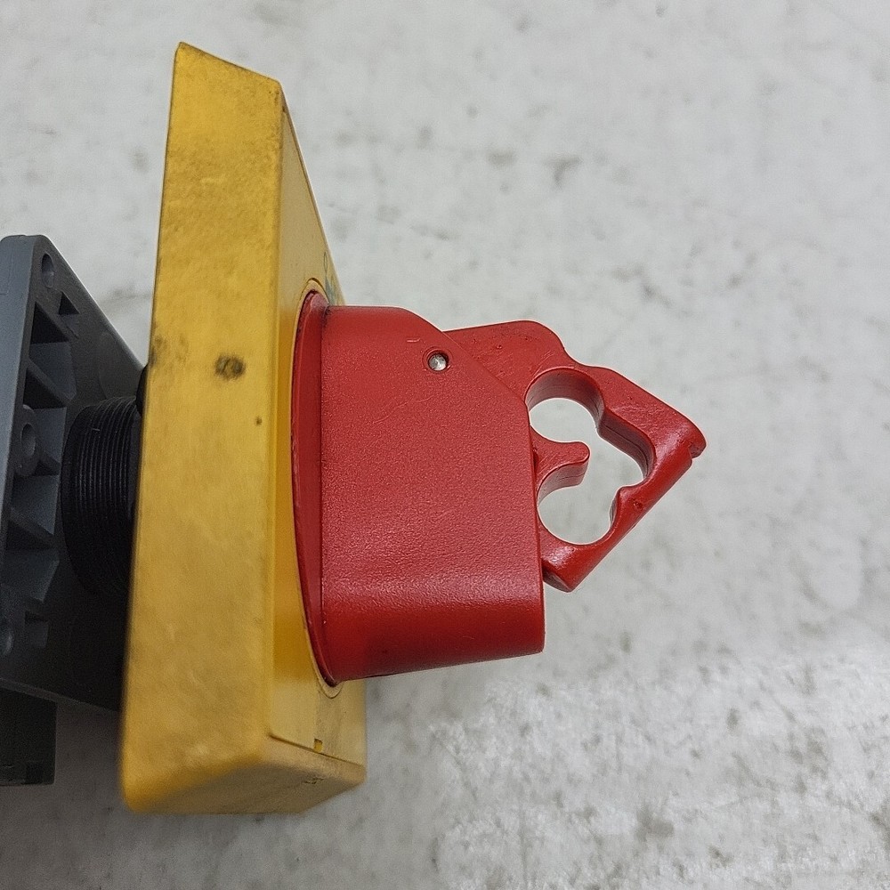 ABB Selector Switch Lockable Bussmann CDNF25A3D Disconnect Switch CDAUX Contact