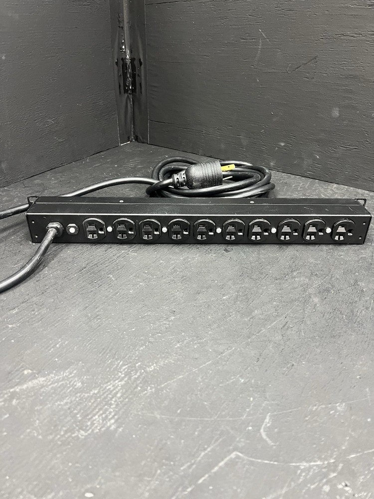 APC Basic Rackmount PDU A9564 120V 16A