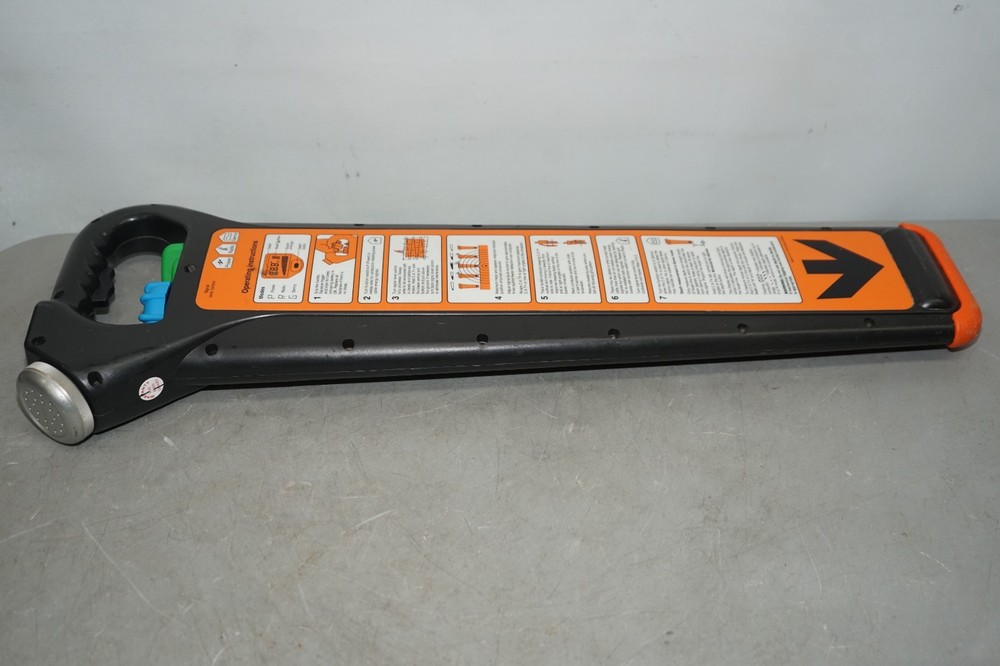 ^ Radiodetection C.A.T + Cable Locator #X5232