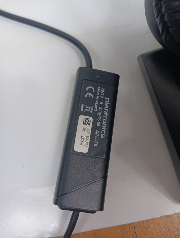 Plantronics C052 Wireless Headset + Dock - Tested Working, Green Lights, Office