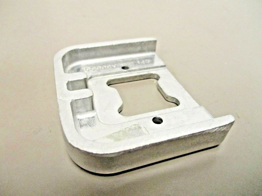 Cast Products ADC0009 Slam Latch Hook Cap