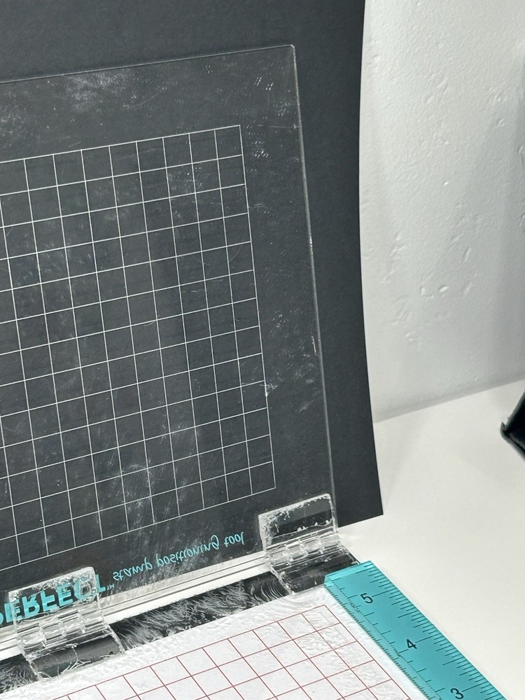 Hampton Art STAMP PERFECT Stamp Positioning Tool, 3 Magnets, Foam Insert