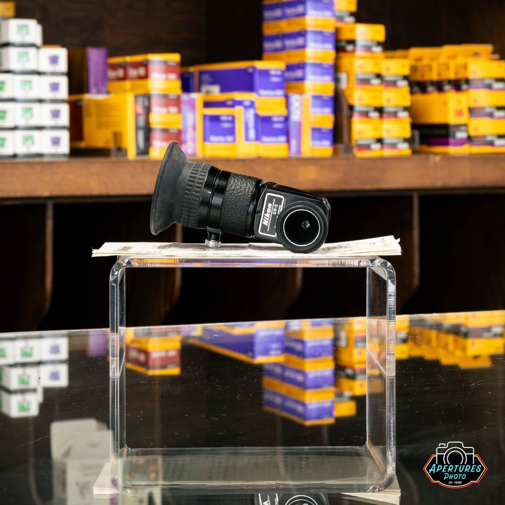 Nikon DR-3 Right Angle Viewfinder Attachment
