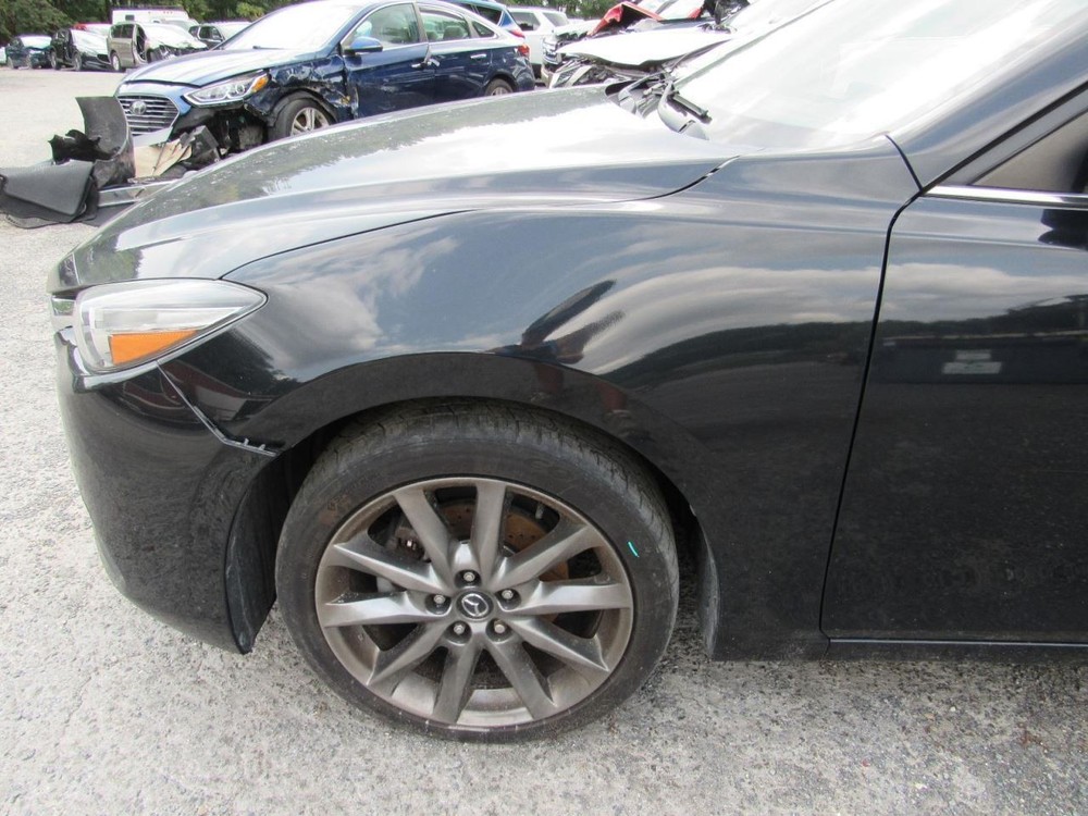 3 2018 Glove Box 1077605