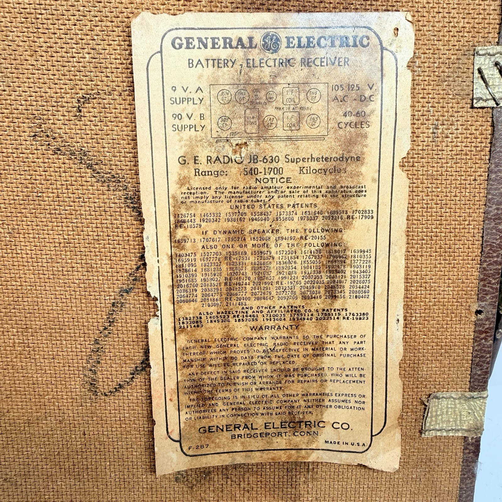 Rare Vintage 1940 GE General Electric JB-630 Carryabout Portable Radio