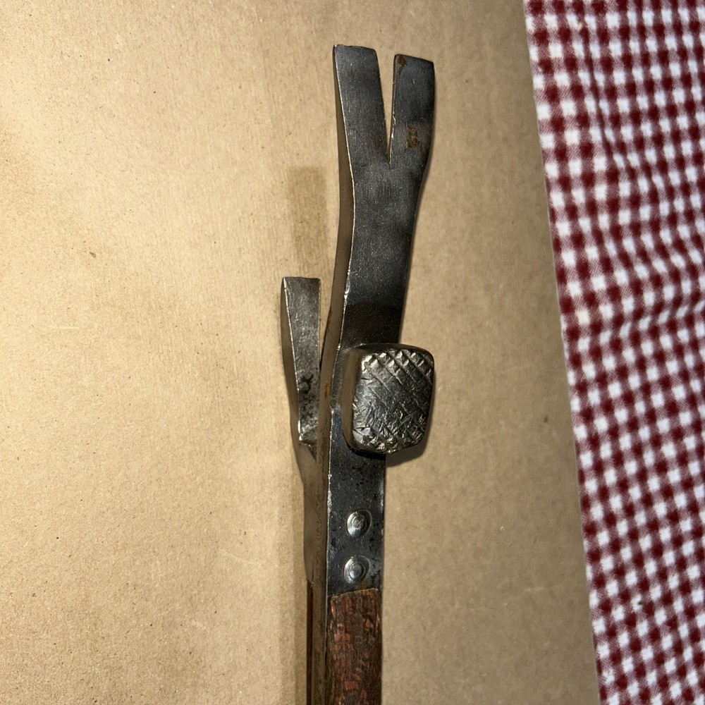 Rare Vintage 1908 Bridgeport Hardware Mfg. "Matchless" Nail Puller Tool