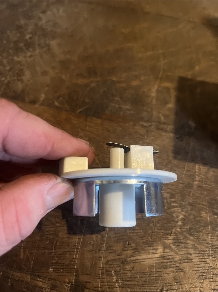 NOS Delco Distributor Rotor C402 12336823