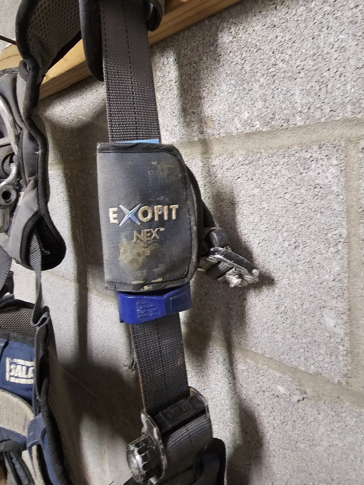 3M DBI-SALA EXOFIT NEX M FULL BODY HARNESS FALL PROTECTION 1140158 L BELT