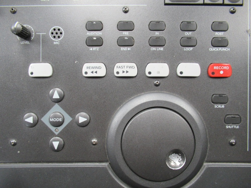 Mackie HUI Human User Interface DAW Surface Controller 9M1803 8-Channel