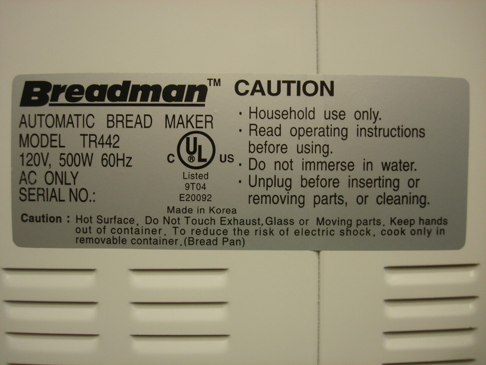 Breadman Bread Maker Machine Model TR-442, 8 Programs 3 Loaf Sizes + Yeast