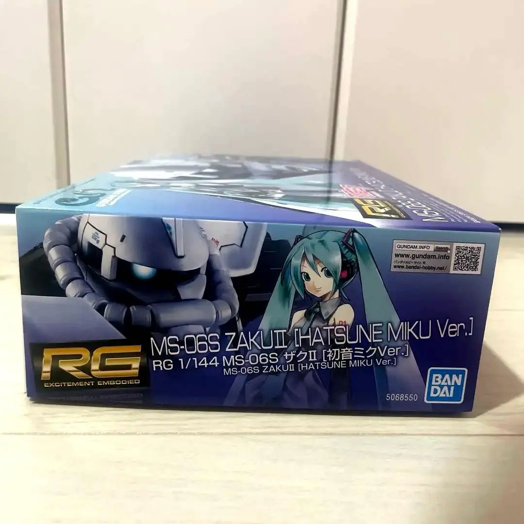 NEW RG 1/144 MS-06S Zaku II [Hatsune Miku Ver.] Premium Bandai limited edition