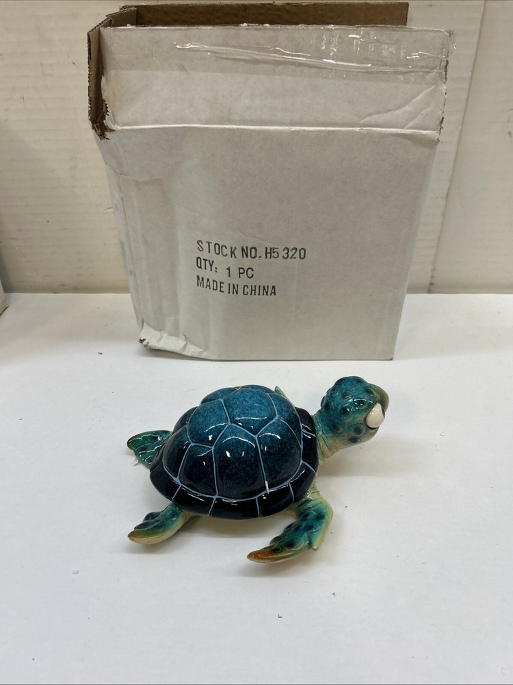Blue Turtle Box 7.5" SKU:H5320