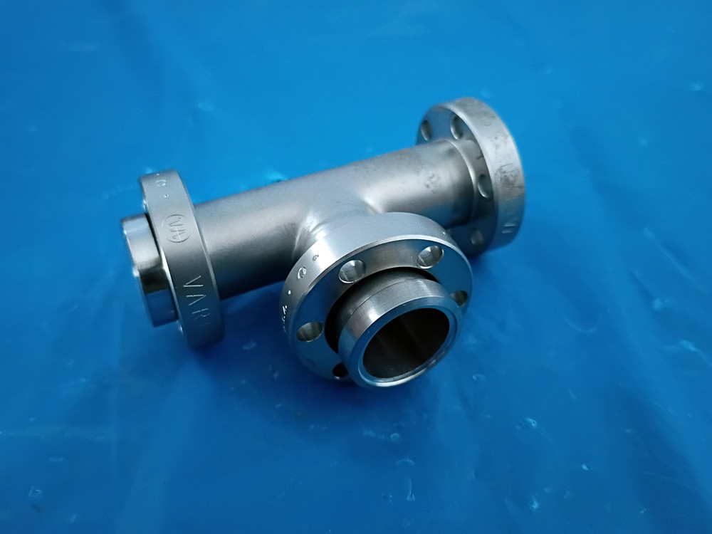 CF ConFlat 1.33" (DN 16) Tee, by Varian, (2) Rotatable and (1) Fixed Flange