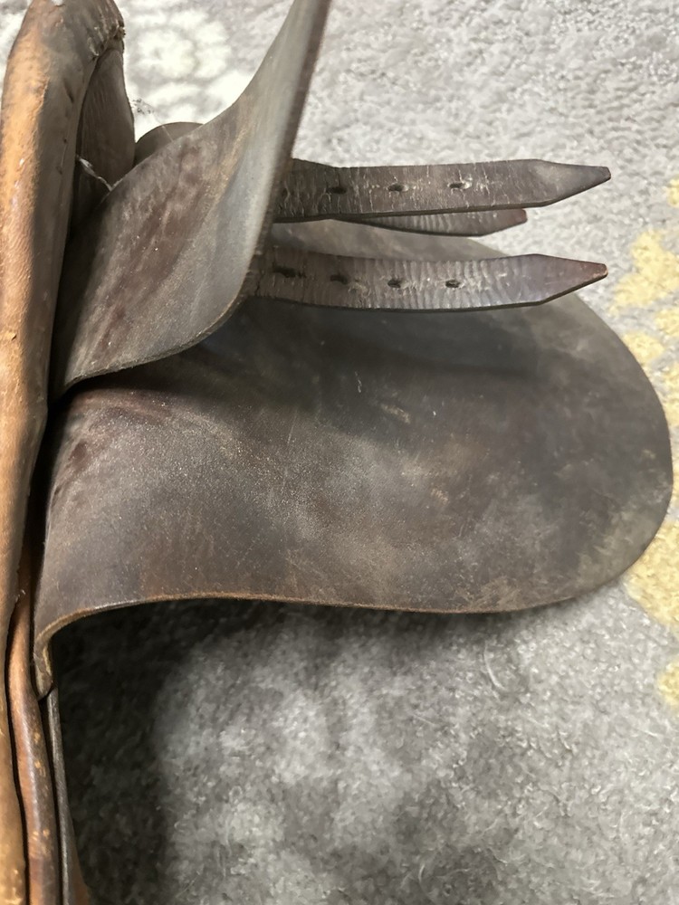 english riding saddle