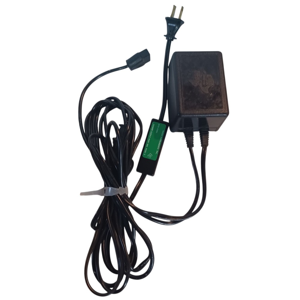 TEXAS INSTRUMENTS TI-99/4A Vtg 1982 HOME COMPUTER Powers On **READ**